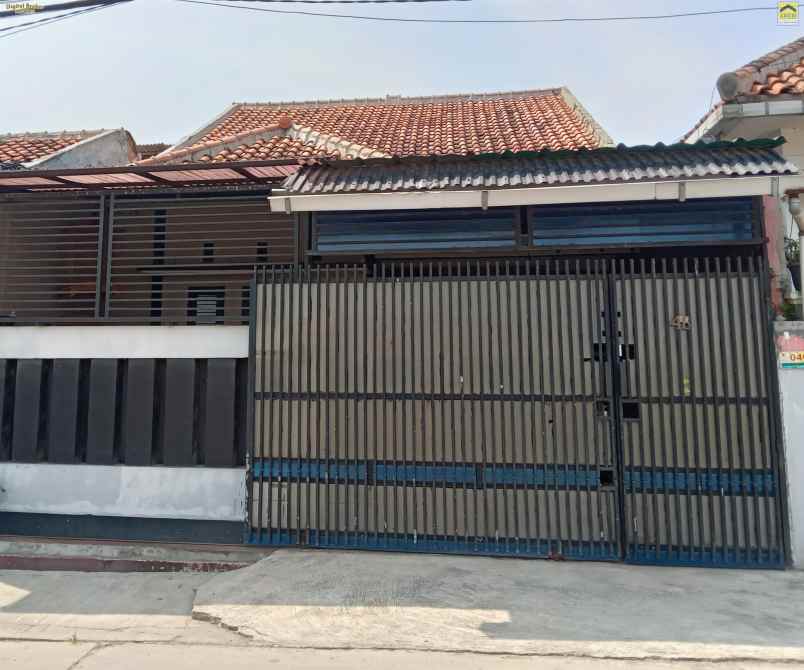 dijual rumah sangkan hurip