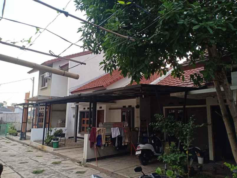 dijual rumah sariwangi