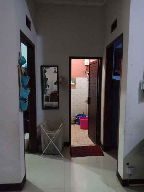 dijual rumah sariwangi