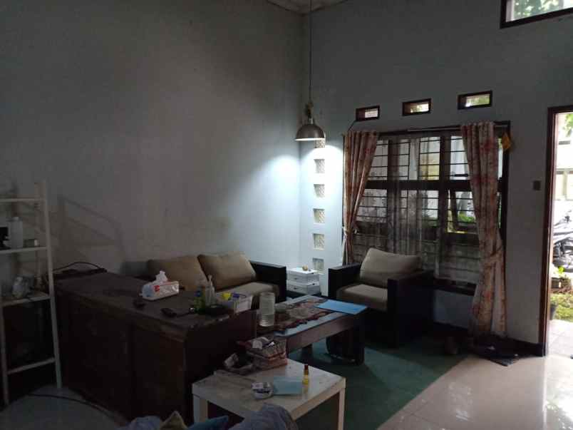 dijual rumah sariwangi