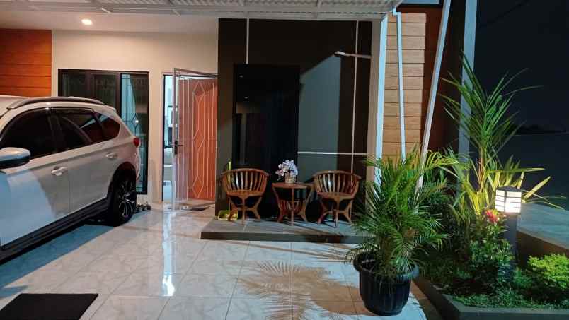 dijual rumah sawangan depok