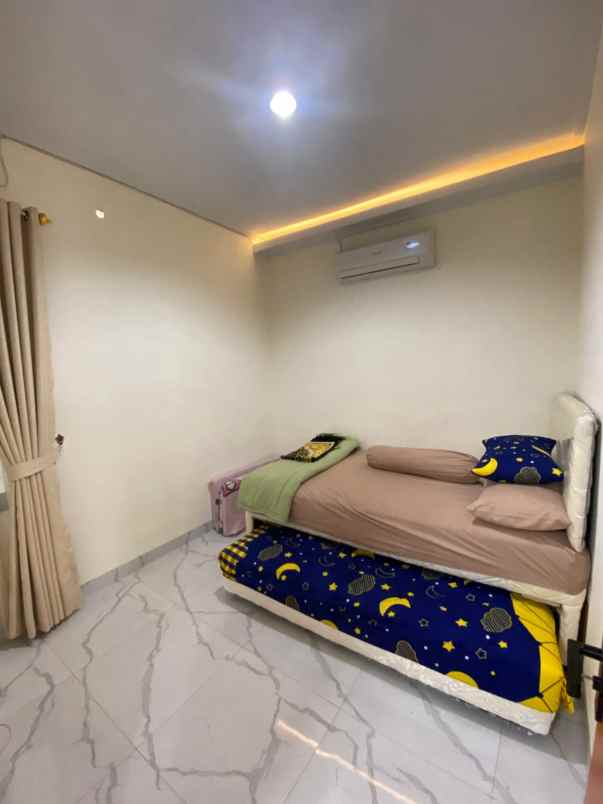 dijual rumah sawangan depok