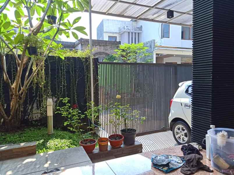 dijual rumah sawojajar