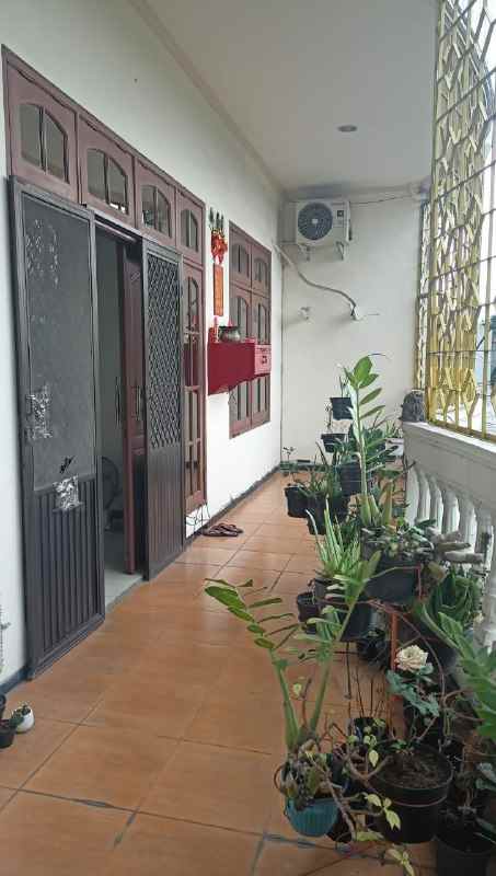 dijual rumah second mewah manyar kertoarjo surabaya