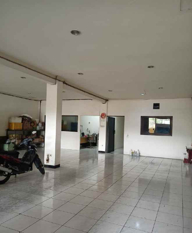 dijual rumah second mewah manyar kertoarjo surabaya