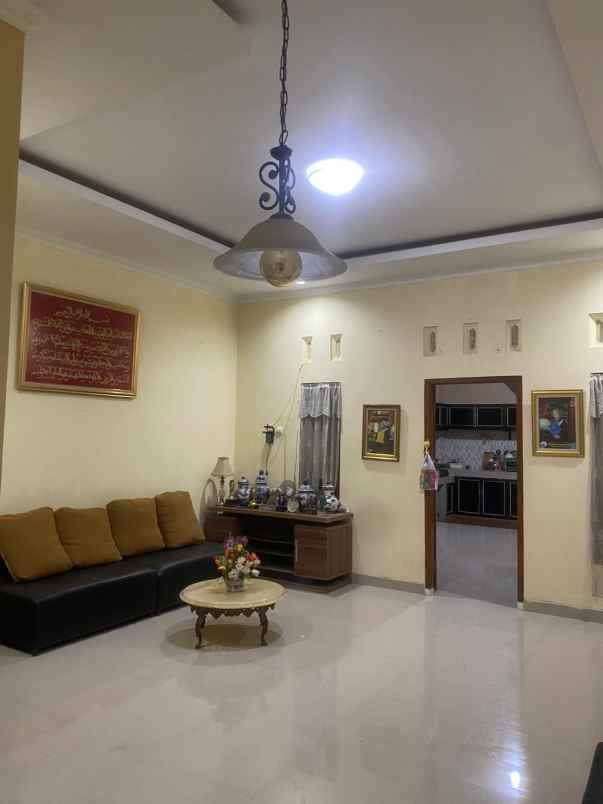 dijual rumah selatan jogja tv jalan