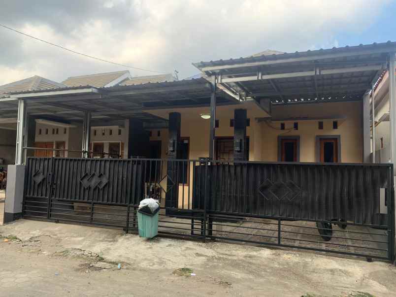 dijual rumah selatan jogja tv jalan