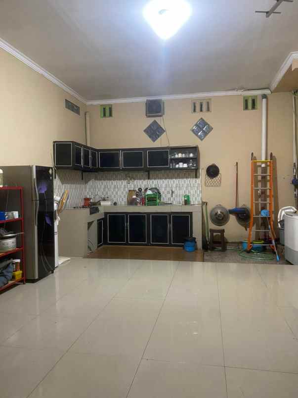 dijual rumah selatan jogja tv jalan