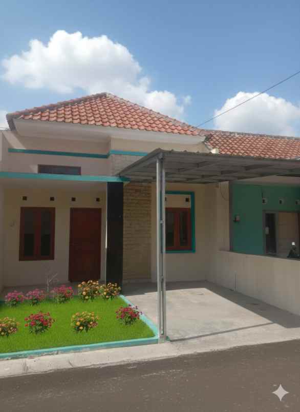 dijual rumah sembungharjo