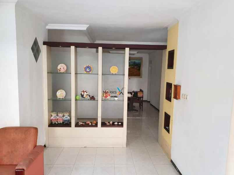 dijual rumah siap huni di dharmahusada mas furnished