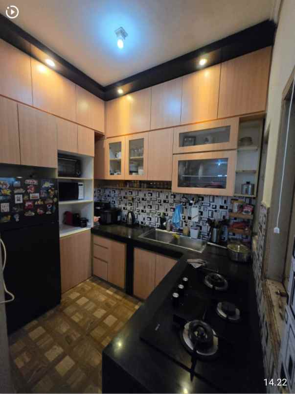 dijual rumah siap huni terawat lokasi di mampang depok