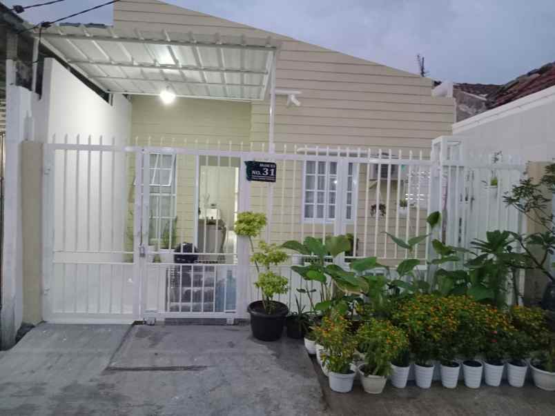 dijual rumah siap pakai di vila indah permai