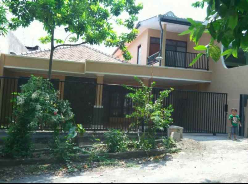 dijual rumah sinar waluyo
