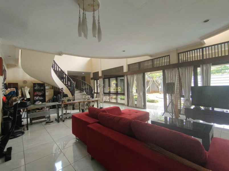 dijual rumah sip 744