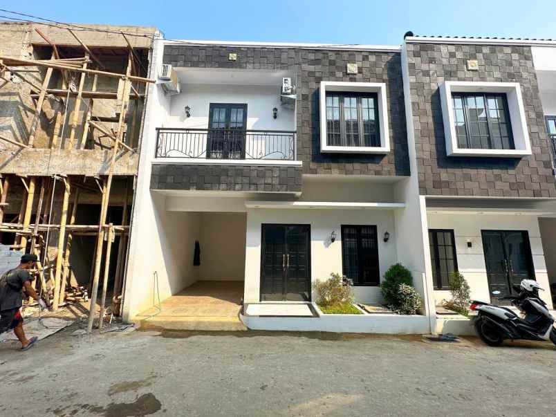 dijual rumah srengseng sawah jagakarsa