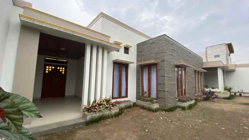 dijual rumah sukajaya lembang bandung