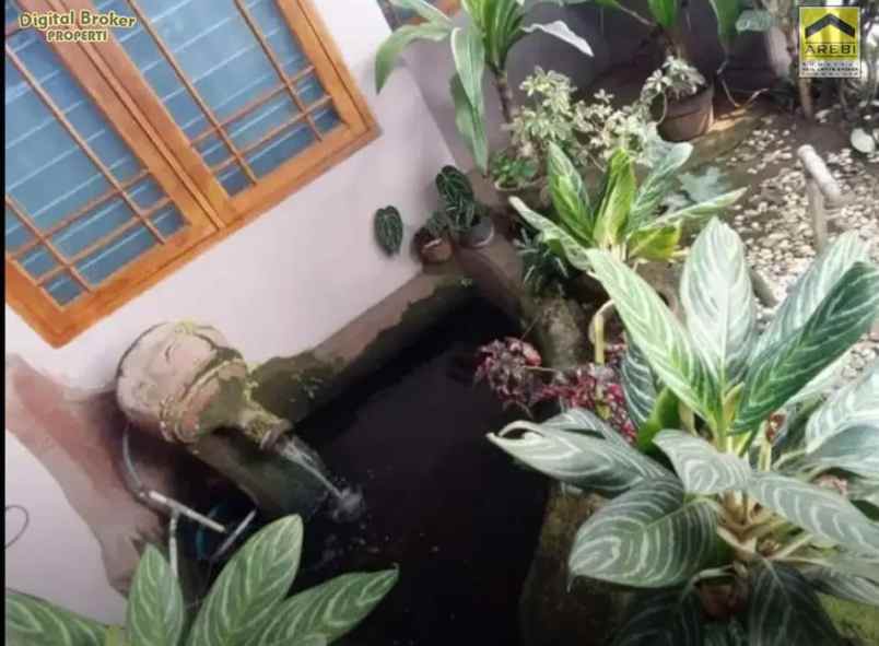 dijual rumah sukamenak