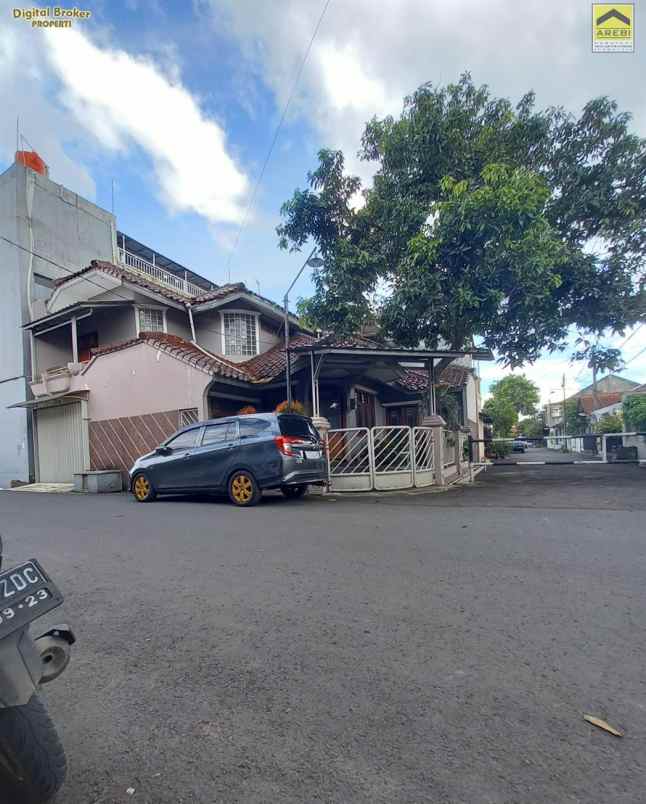 dijual rumah sukamenak