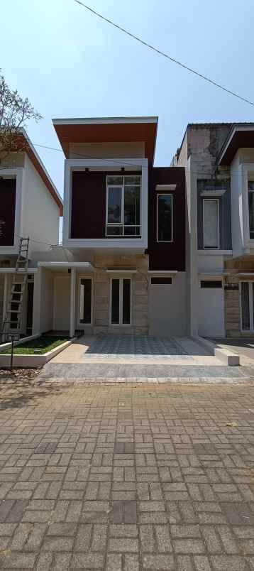 dijual rumah sukun malang