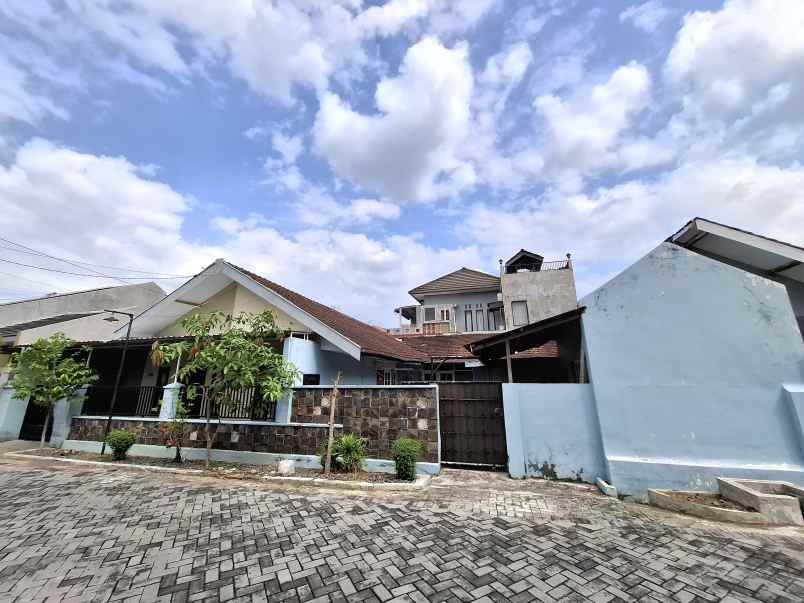 dijual rumah sumbersari