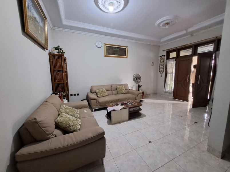 dijual rumah summarecon bekasi