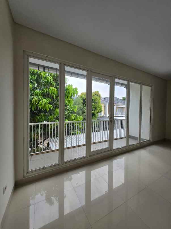 dijual rumah summarecon bekasi cluster