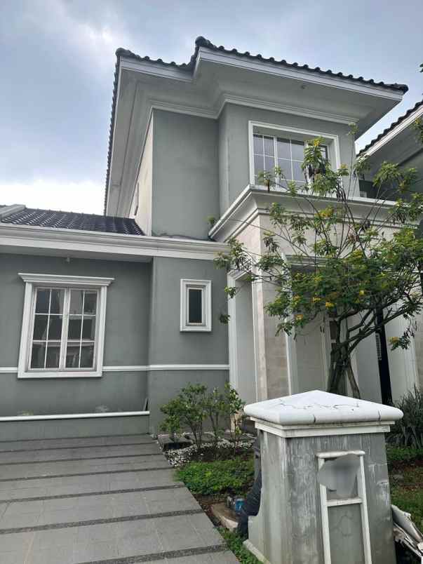 dijual rumah suvarna sutera cluster