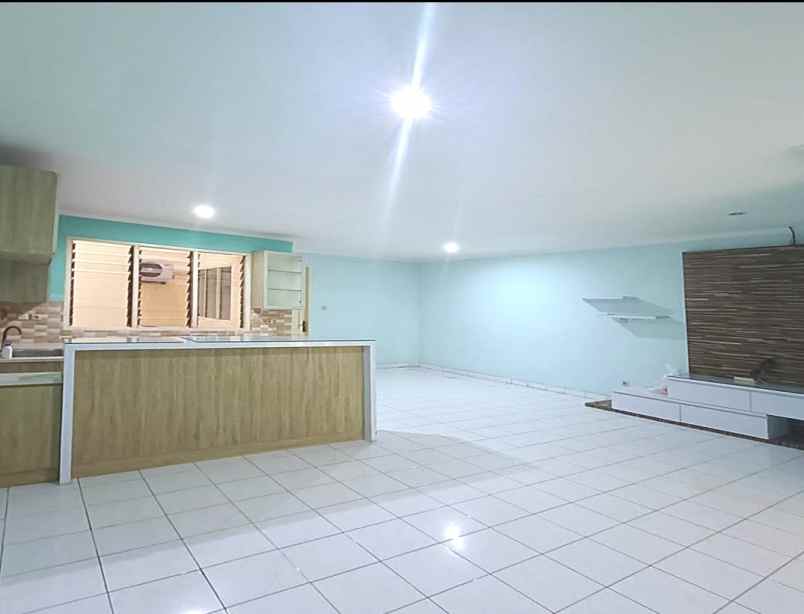 dijual rumah taman grisenda pantai