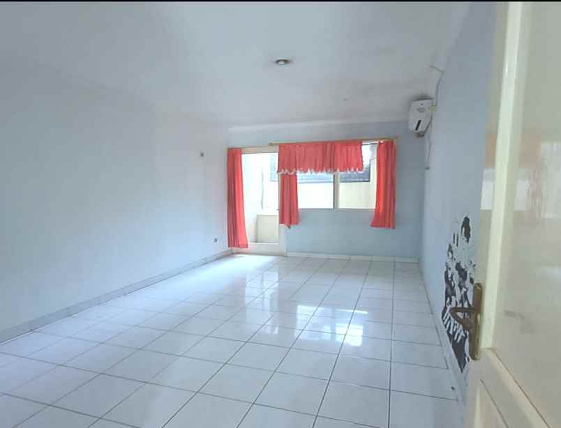 dijual rumah taman grisenda pantai