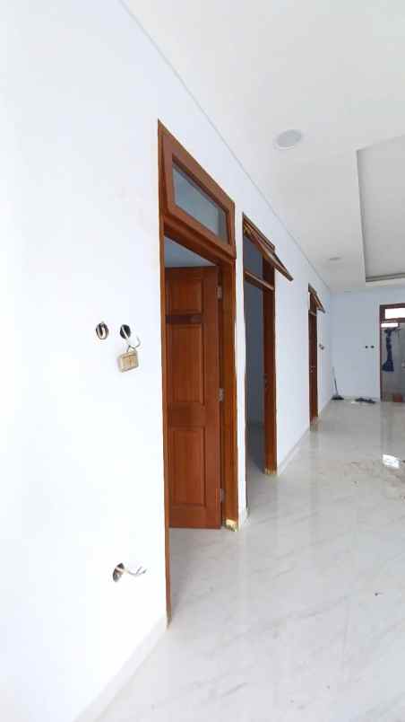 dijual rumah taman modern cakung