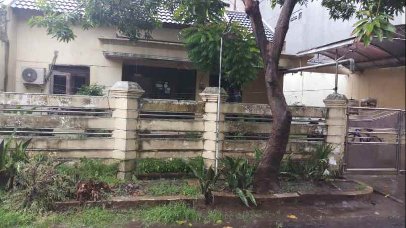 dijual rumah taman pondok jati