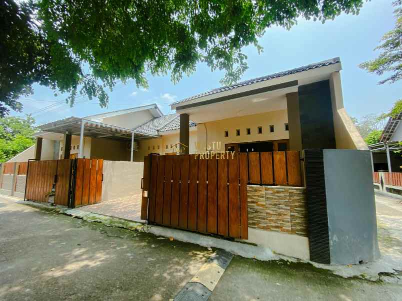 dijual rumah tamanmartani kec kalasan