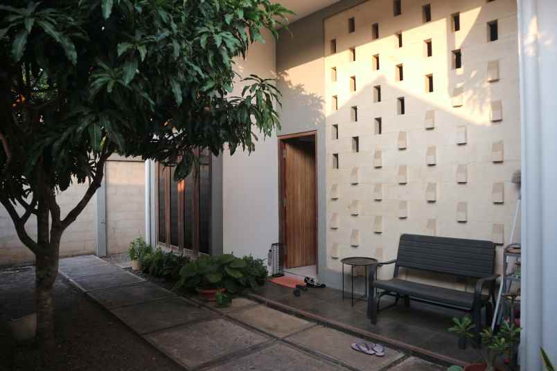 dijual rumah tambakrejo