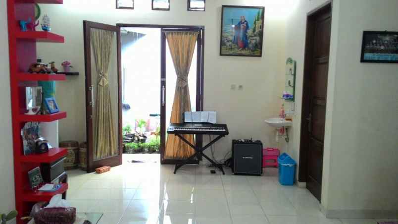 dijual rumah tanah baru
