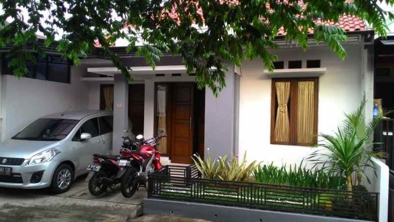 dijual rumah tanah baru