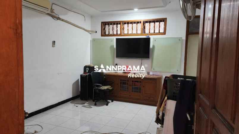 dijual rumah tanah baru