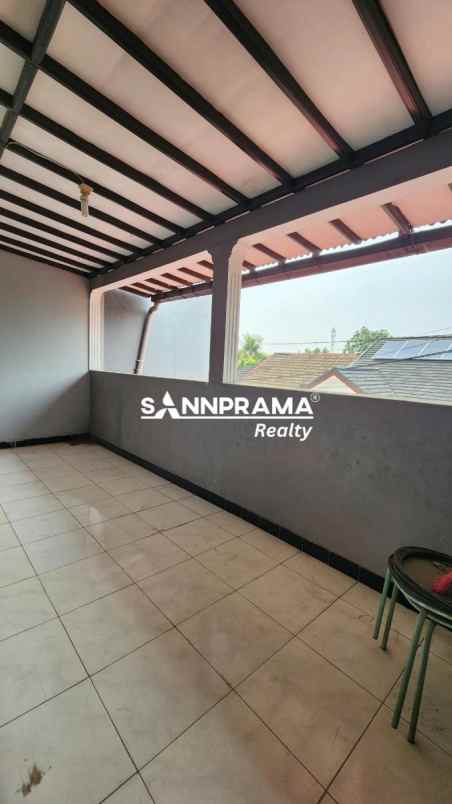 dijual rumah tanah baru