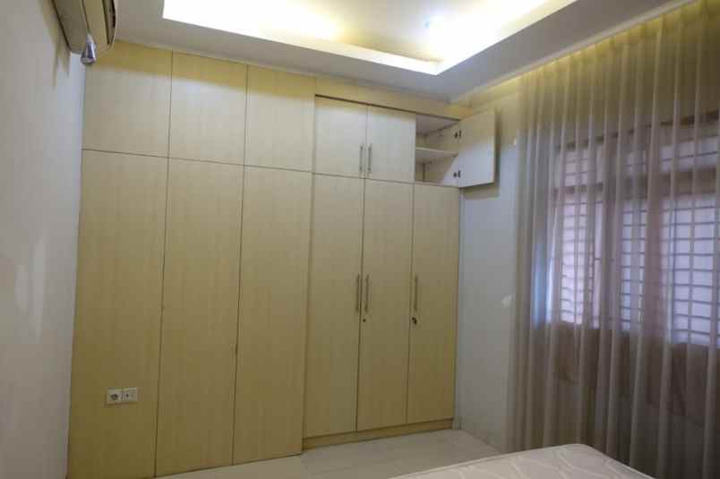 dijual rumah tebet barat