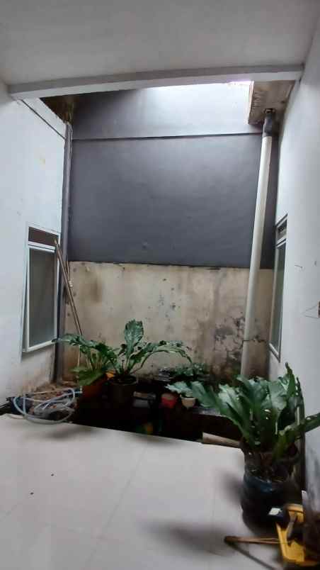 dijual rumah telaga kahuripan