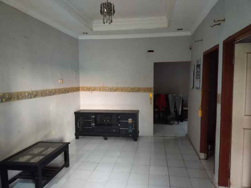 dijual rumah telaga mas