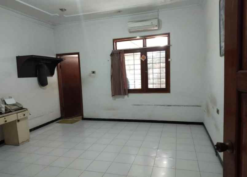 dijual rumah tenggilis mejoyo