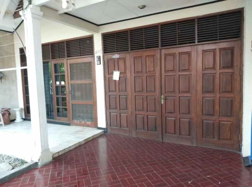 dijual rumah tenggilis mejoyo