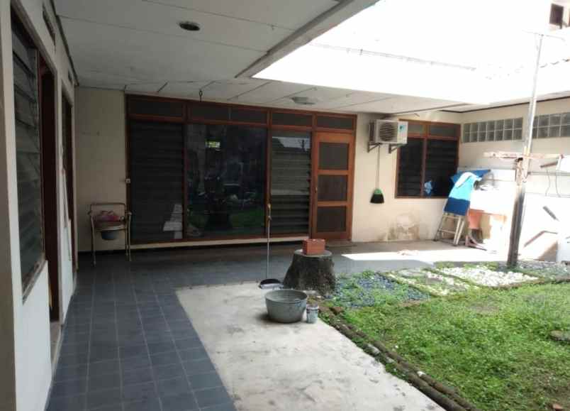 dijual rumah tenggilis mejoyo