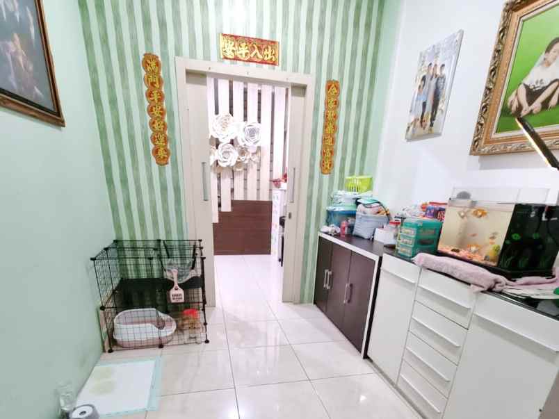 dijual rumah tinggal jalan besi deket jalan nilam