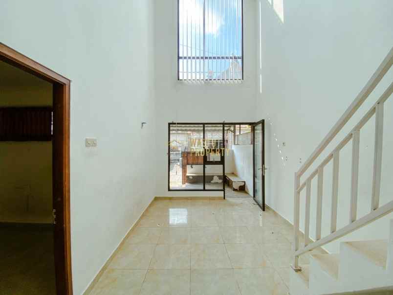 dijual rumah tlogo lot