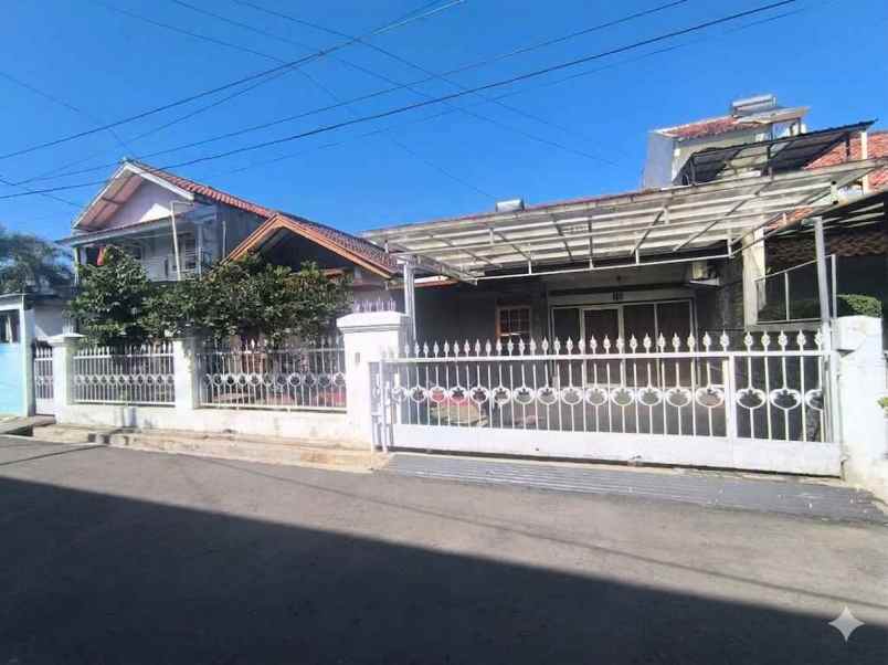 dijual rumah turangga kodya bandung