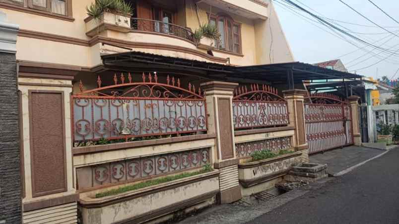 dijual rumah utan kayu