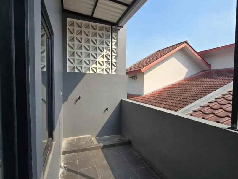 dijual rumah vila indah permai
