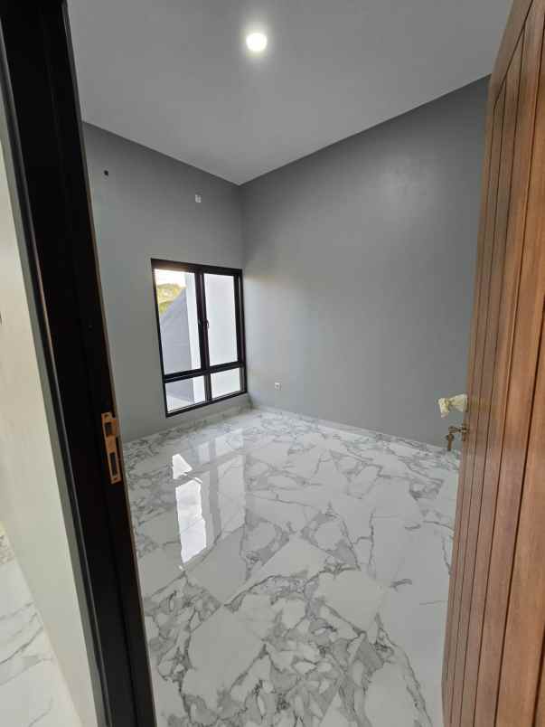 dijual rumah villa indah permai kota bekasi