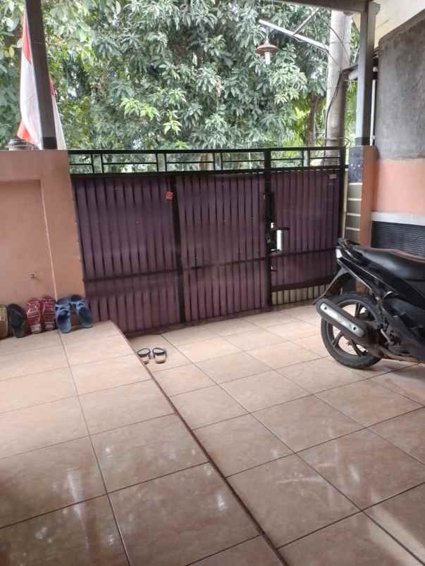 dijual rumah villa mutiara serpong